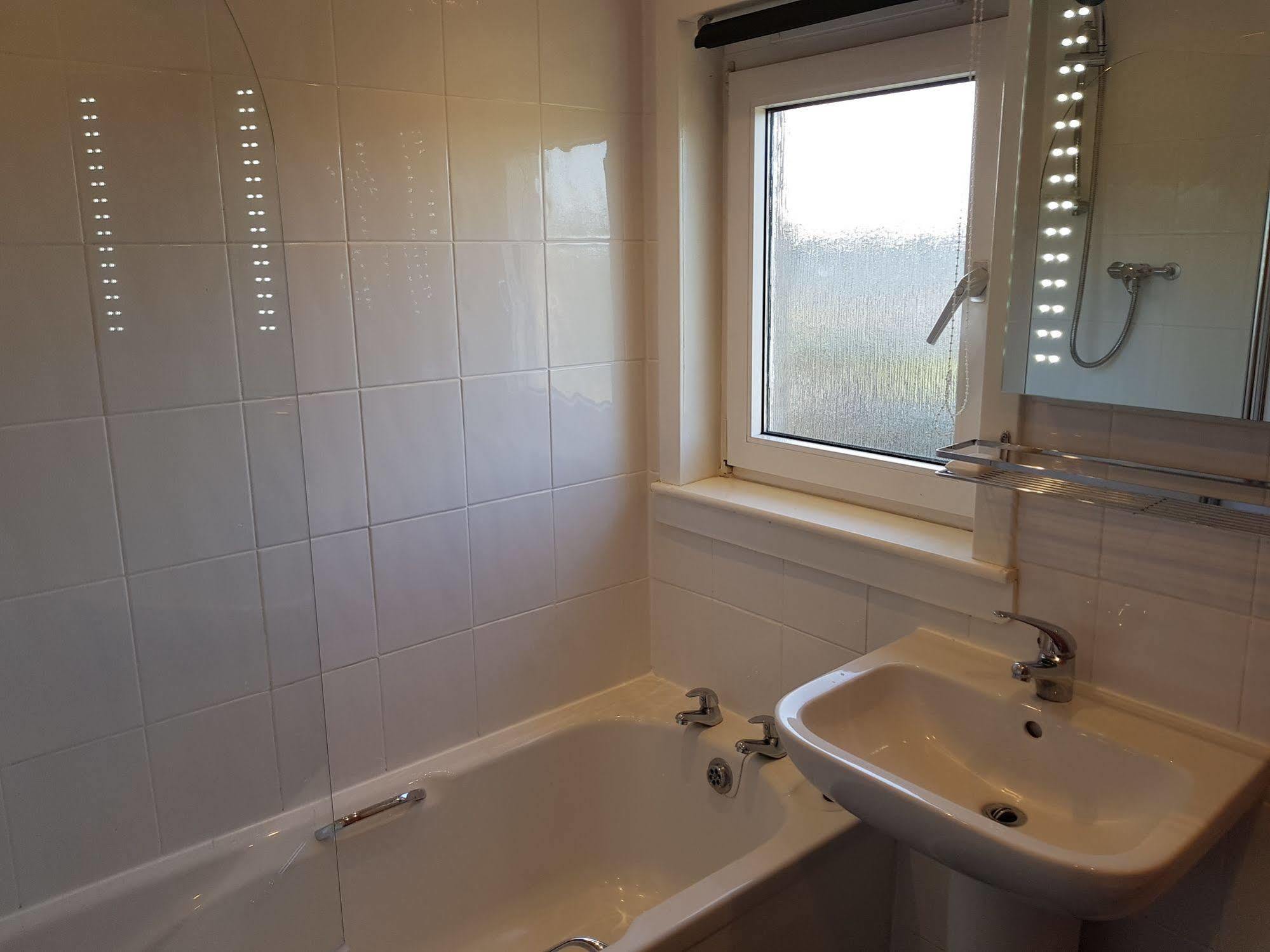 Workforce Property Kirk of Shotts Екстер'єр фото